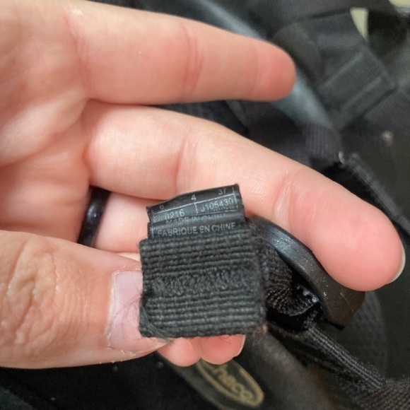 Chaco | Z2 Classic Original Minimalist Strappy Outdoor Sandals - Picture 9 of 11